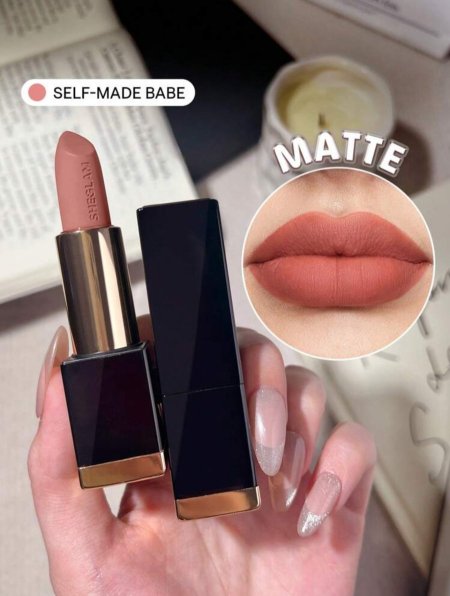 Self-made babe